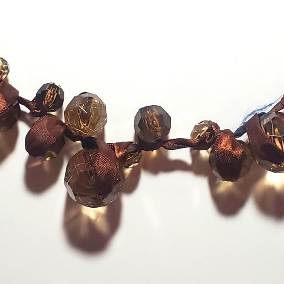 VINTAGE Necklace with a series of faceted, iridescent acrylic beads - Picture 5 of 10